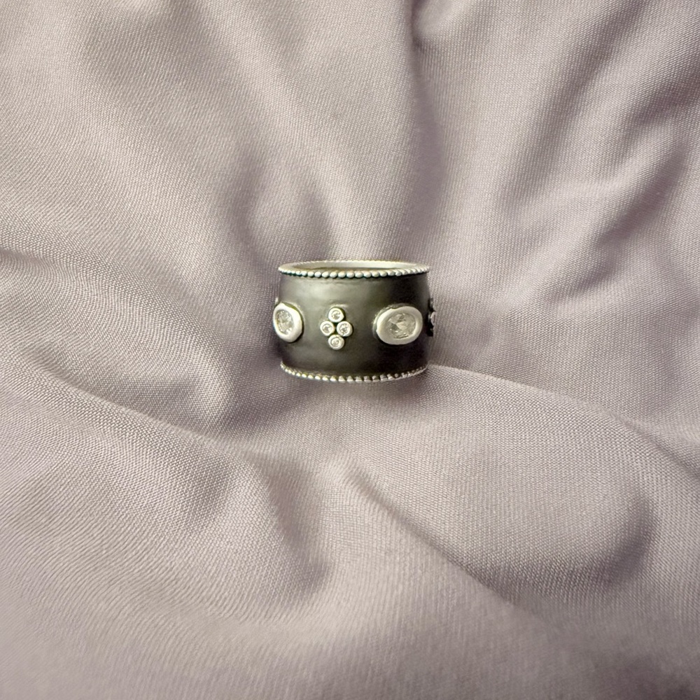 Elegant Frieda Rothman Women's Ring